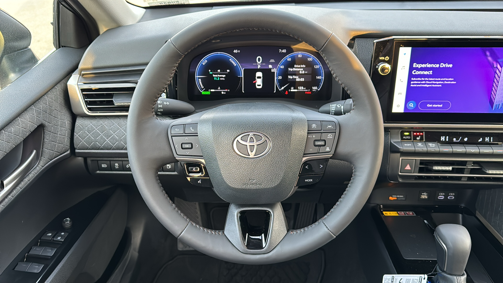 2025 Toyota Camry XLE 18