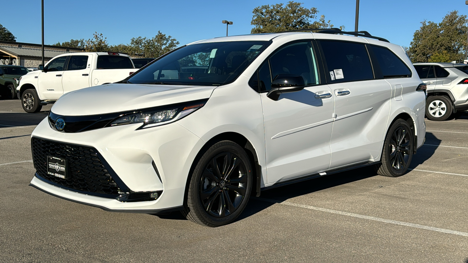 2025 Toyota Sienna XSE 3