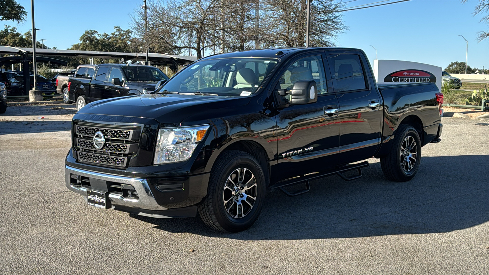 2020 Nissan Titan SV 3