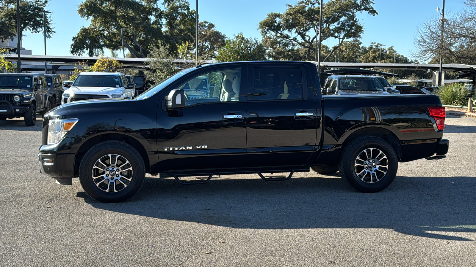 2020 Nissan Titan SV 4