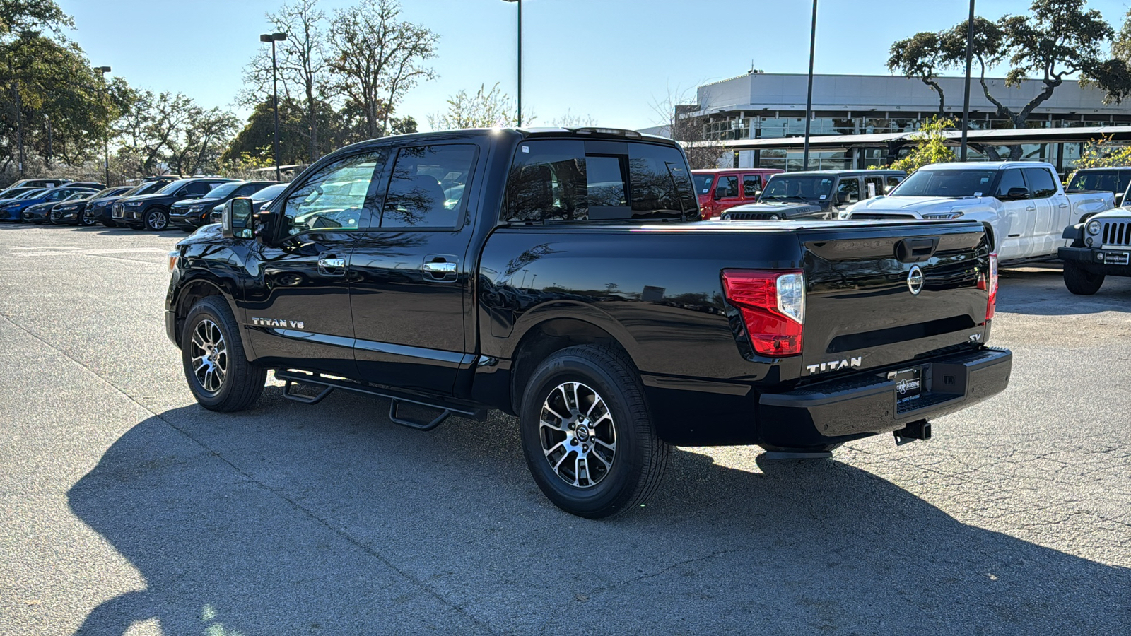 2020 Nissan Titan SV 5