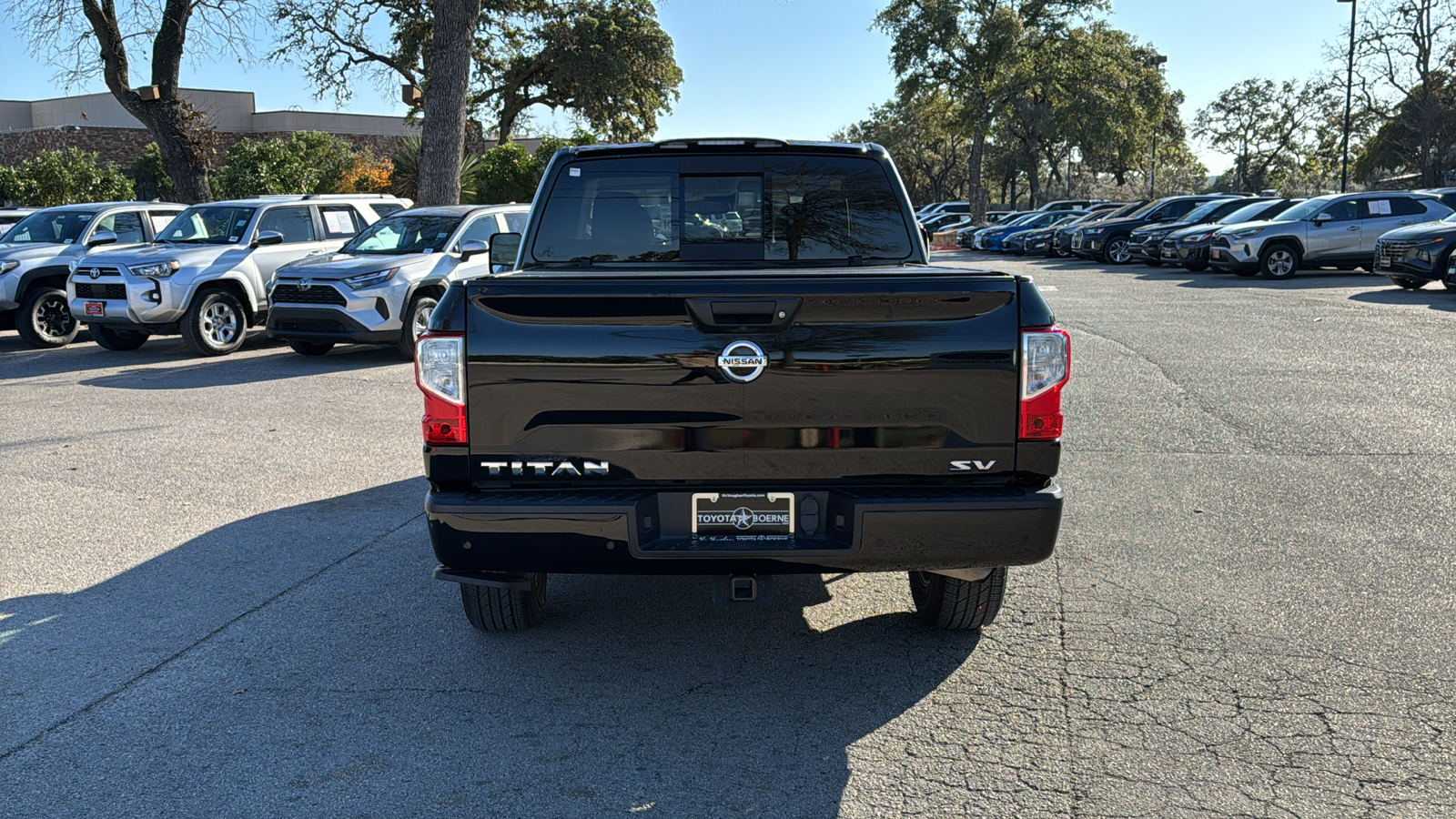 2020 Nissan Titan SV 6