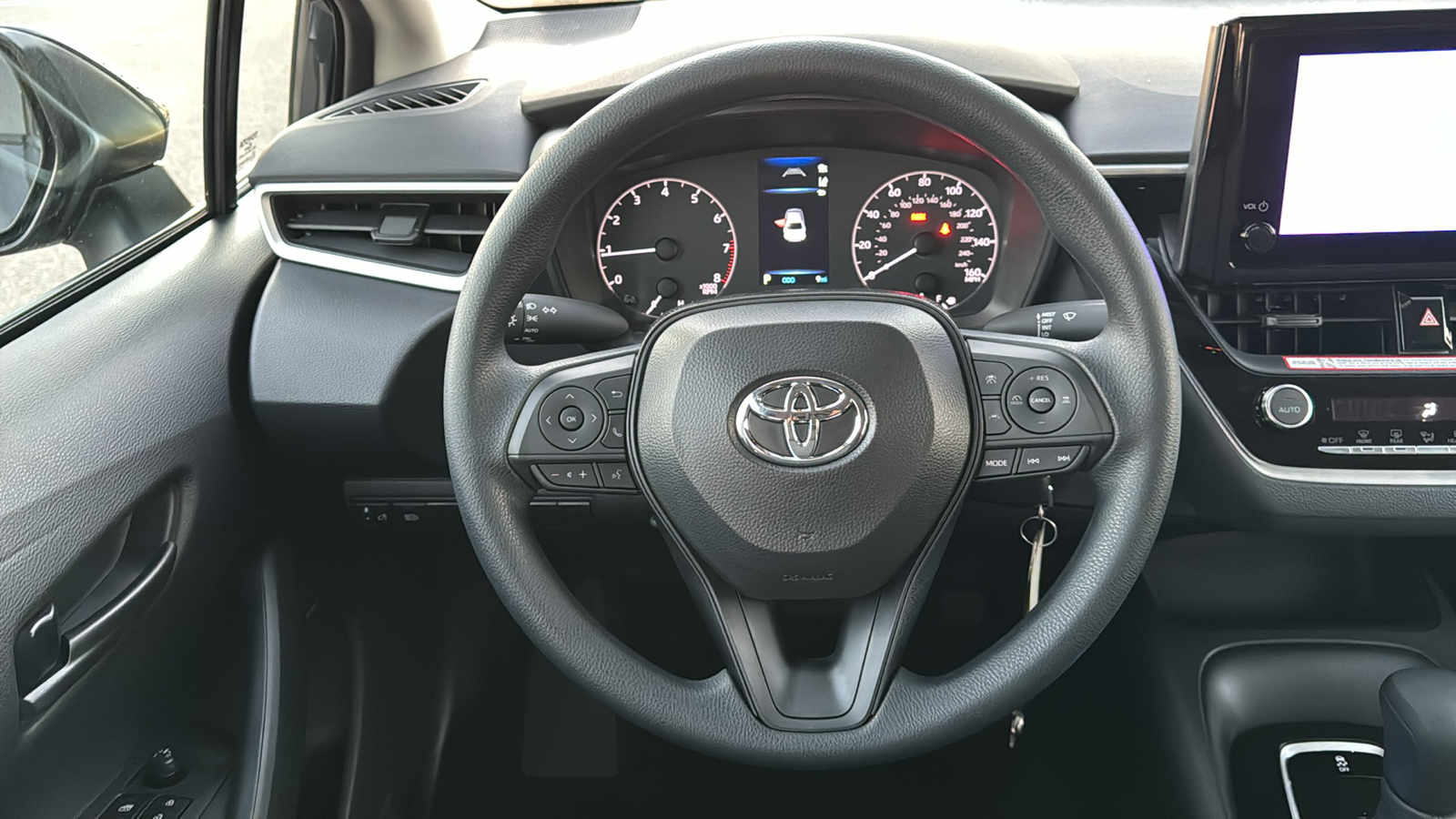 2025 Toyota Corolla LE 17