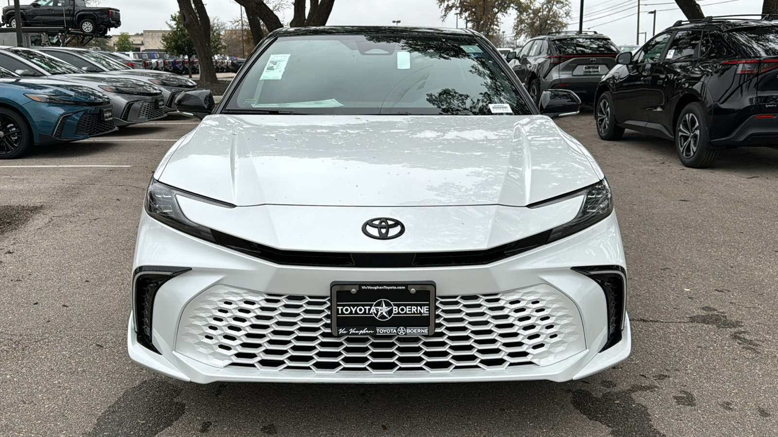 2025 Toyota Camry XSE 2