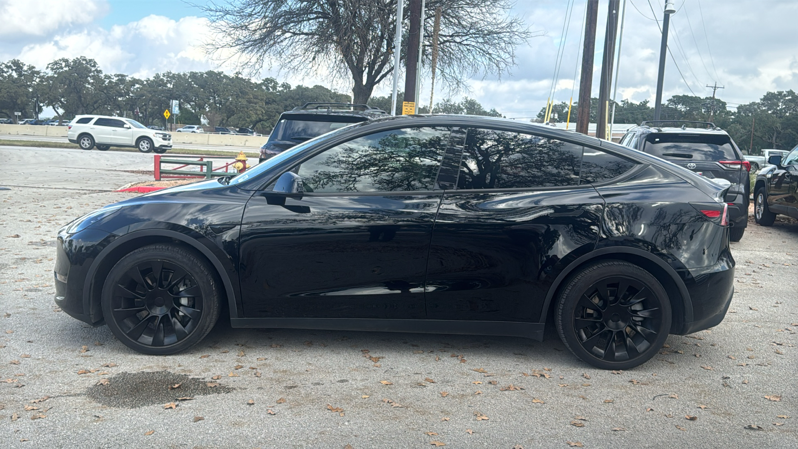 2023 Tesla Model Y Long Range 4