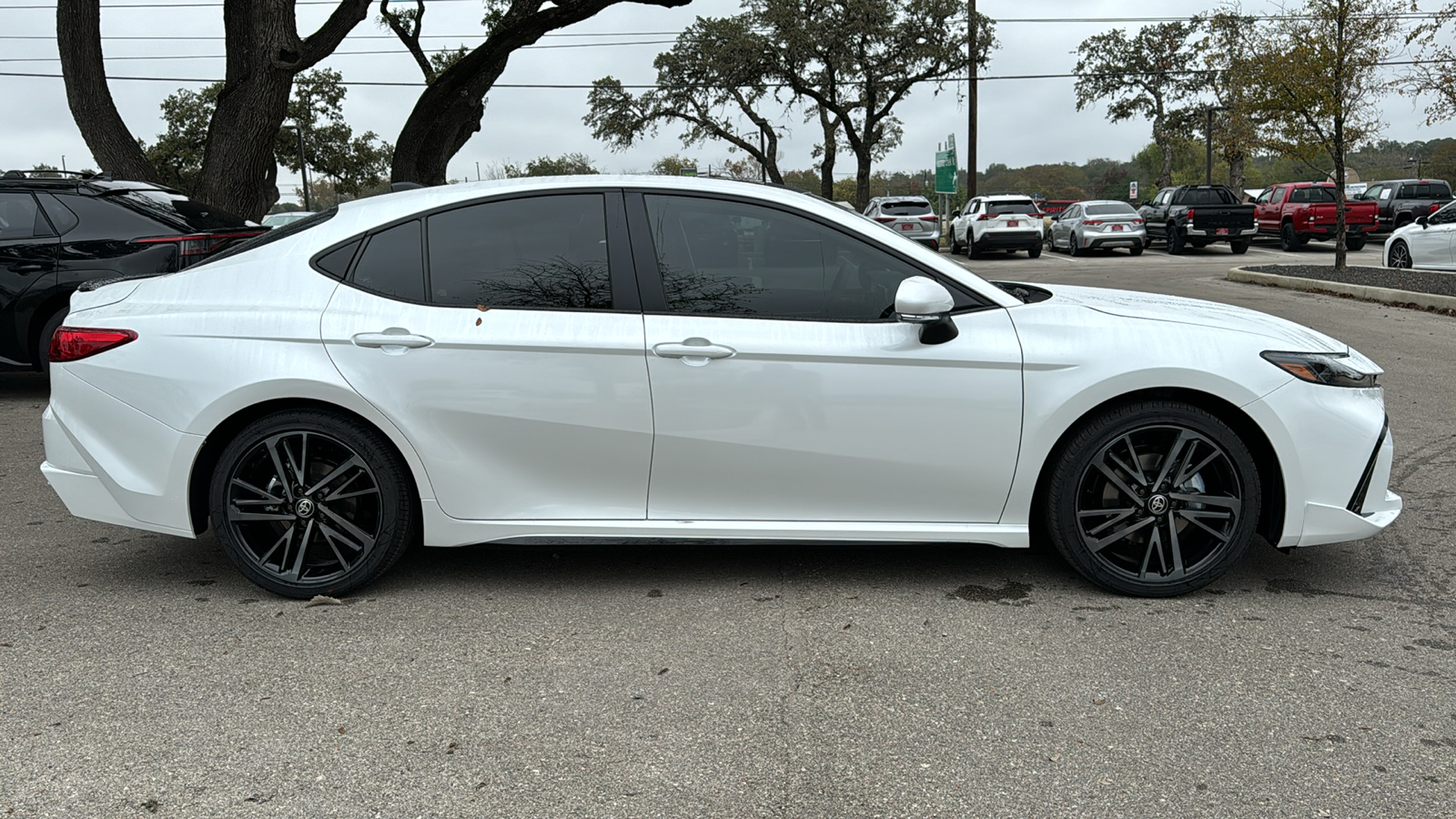 2025 Toyota Camry XSE 9