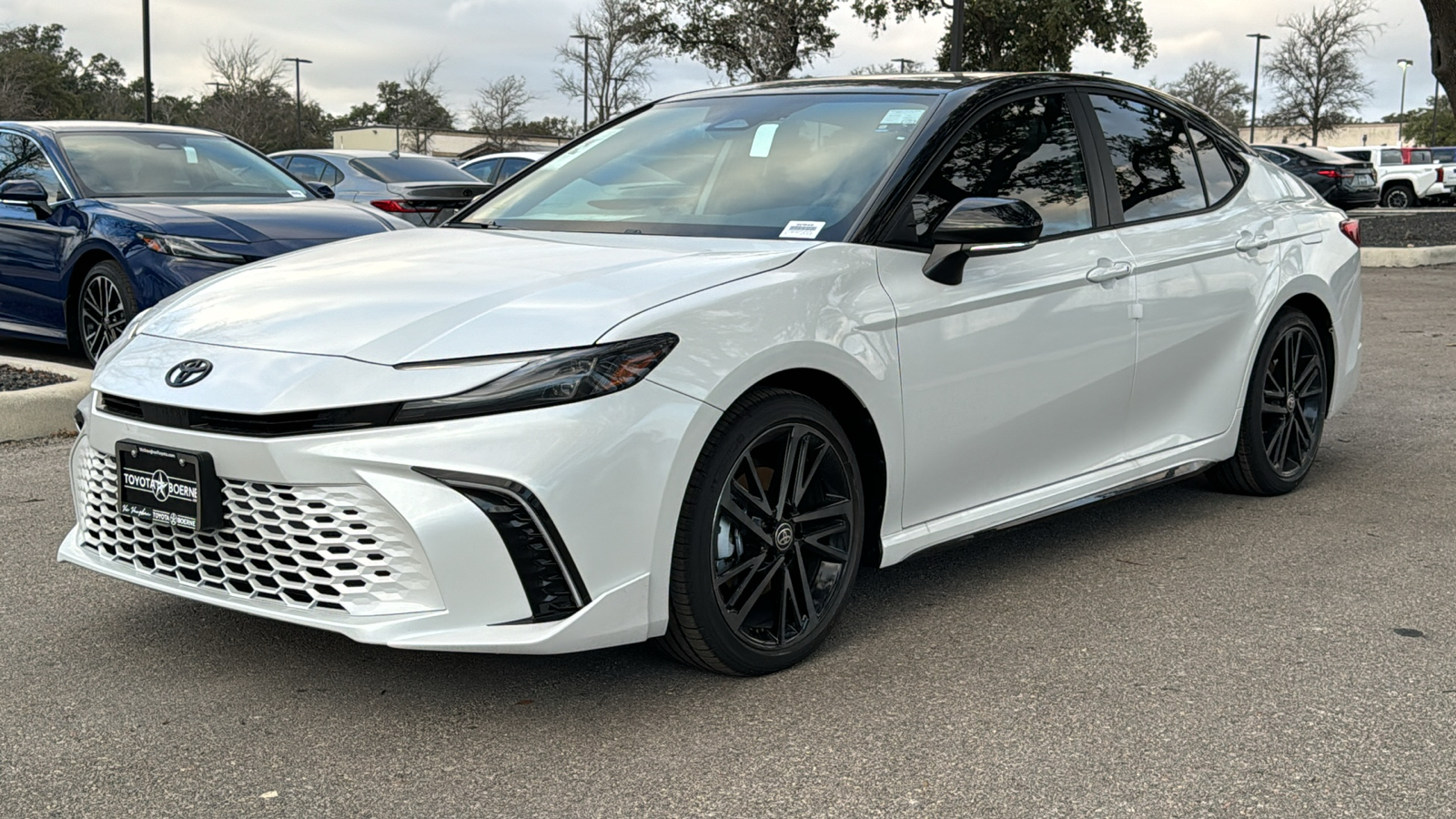 2025 Toyota Camry XSE 3