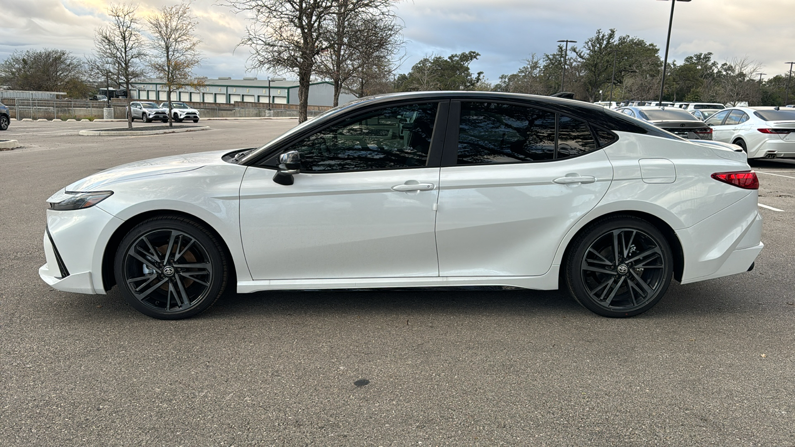 2025 Toyota Camry XSE 4