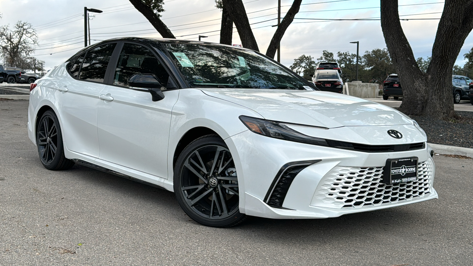 2025 Toyota Camry XSE 24