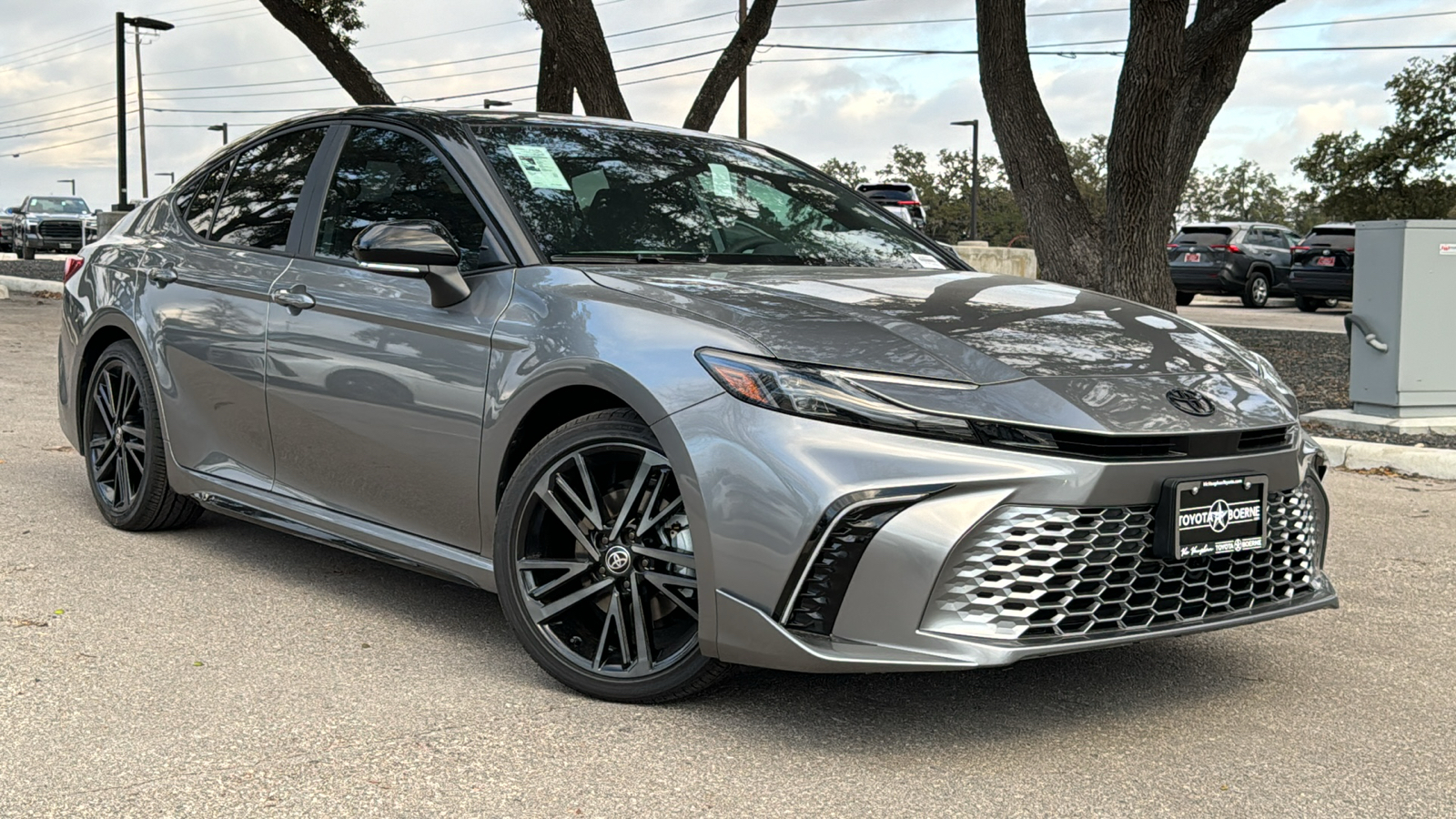 2025 Toyota Camry XSE 24