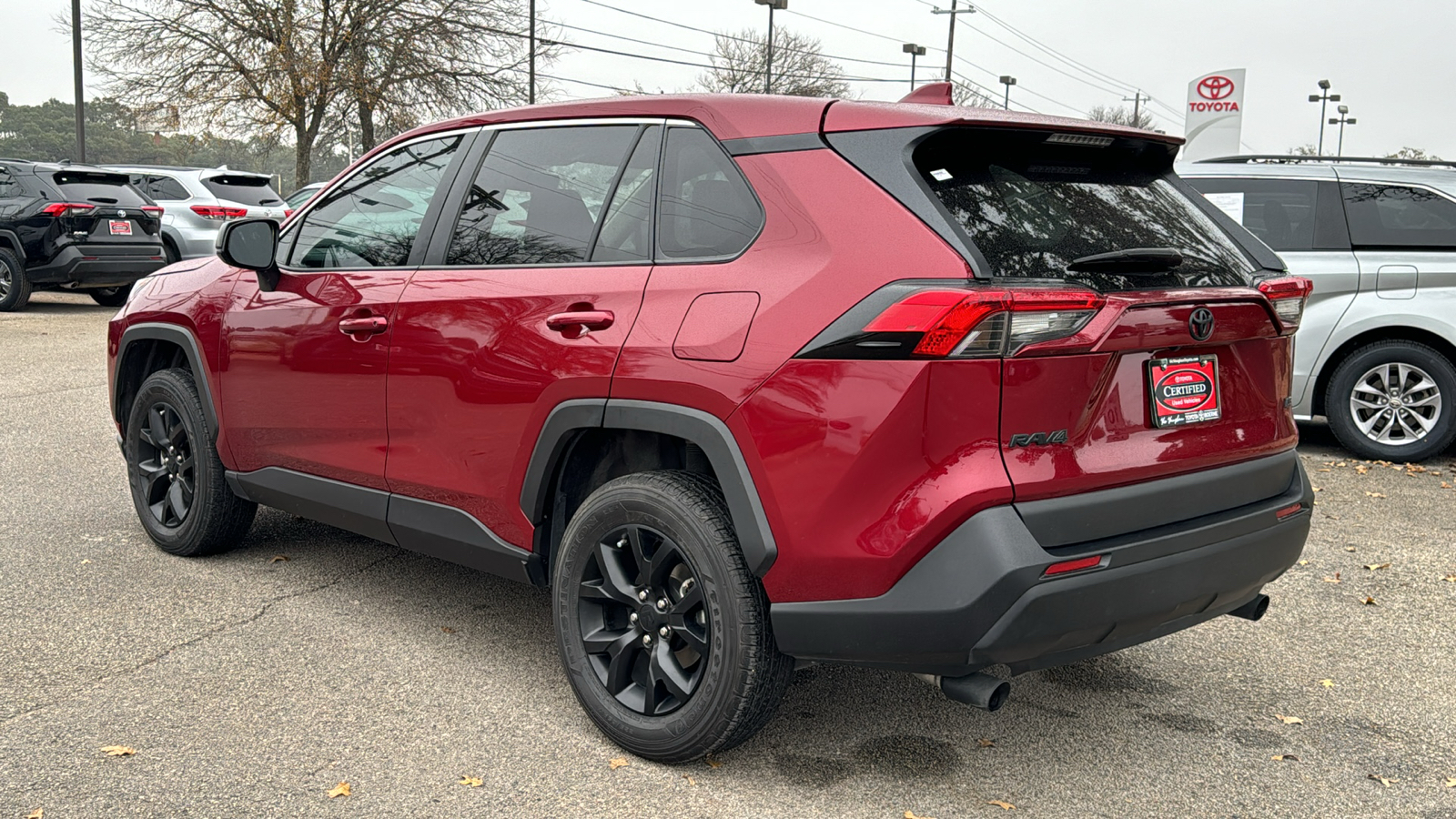 2022 Toyota RAV4 LE 6