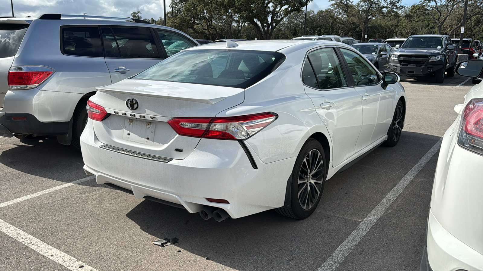 2020 Toyota Camry SE 6