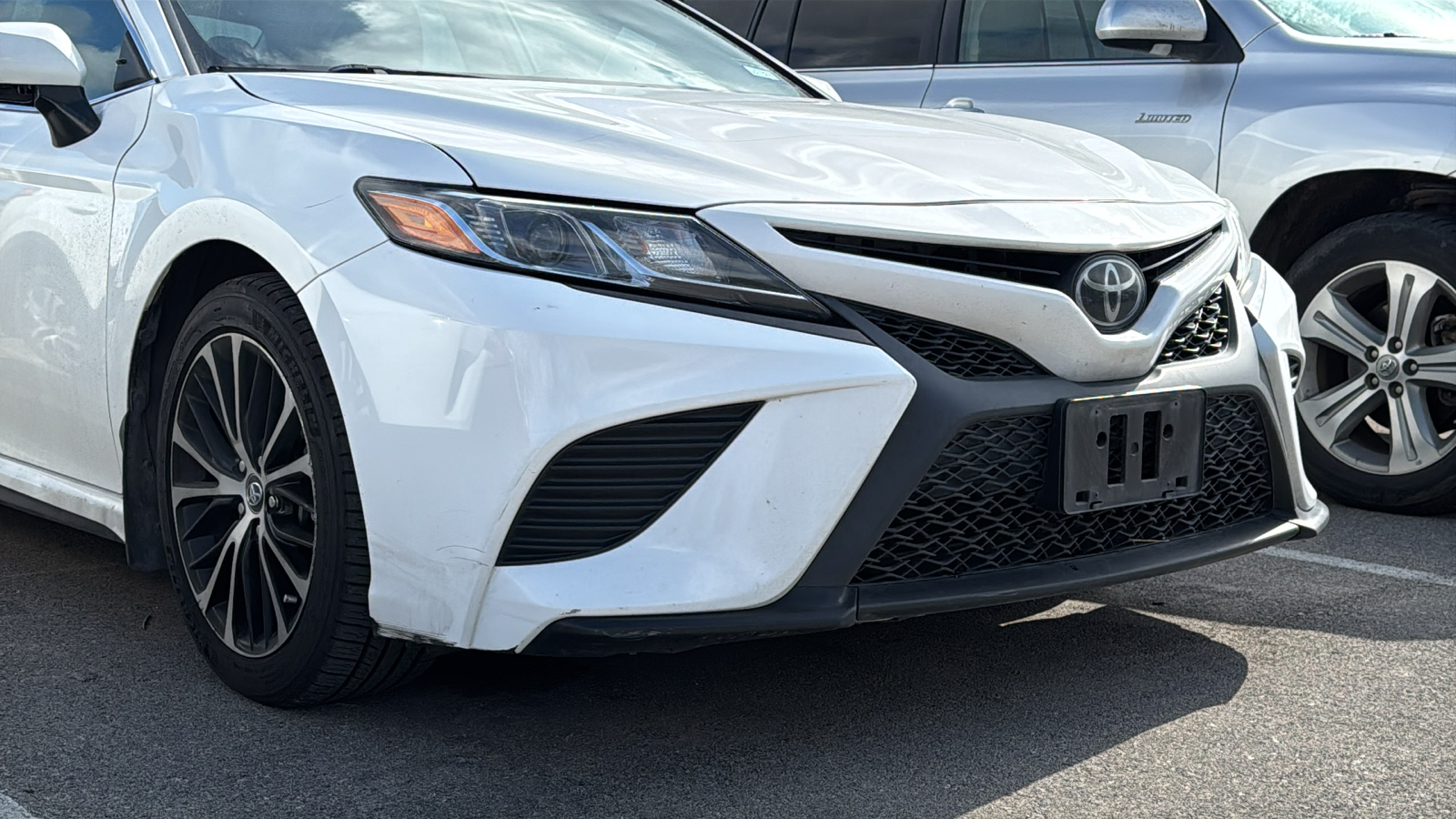 2020 Toyota Camry SE 9