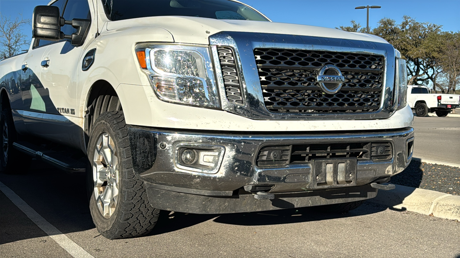 2016 Nissan Titan XD SV 9