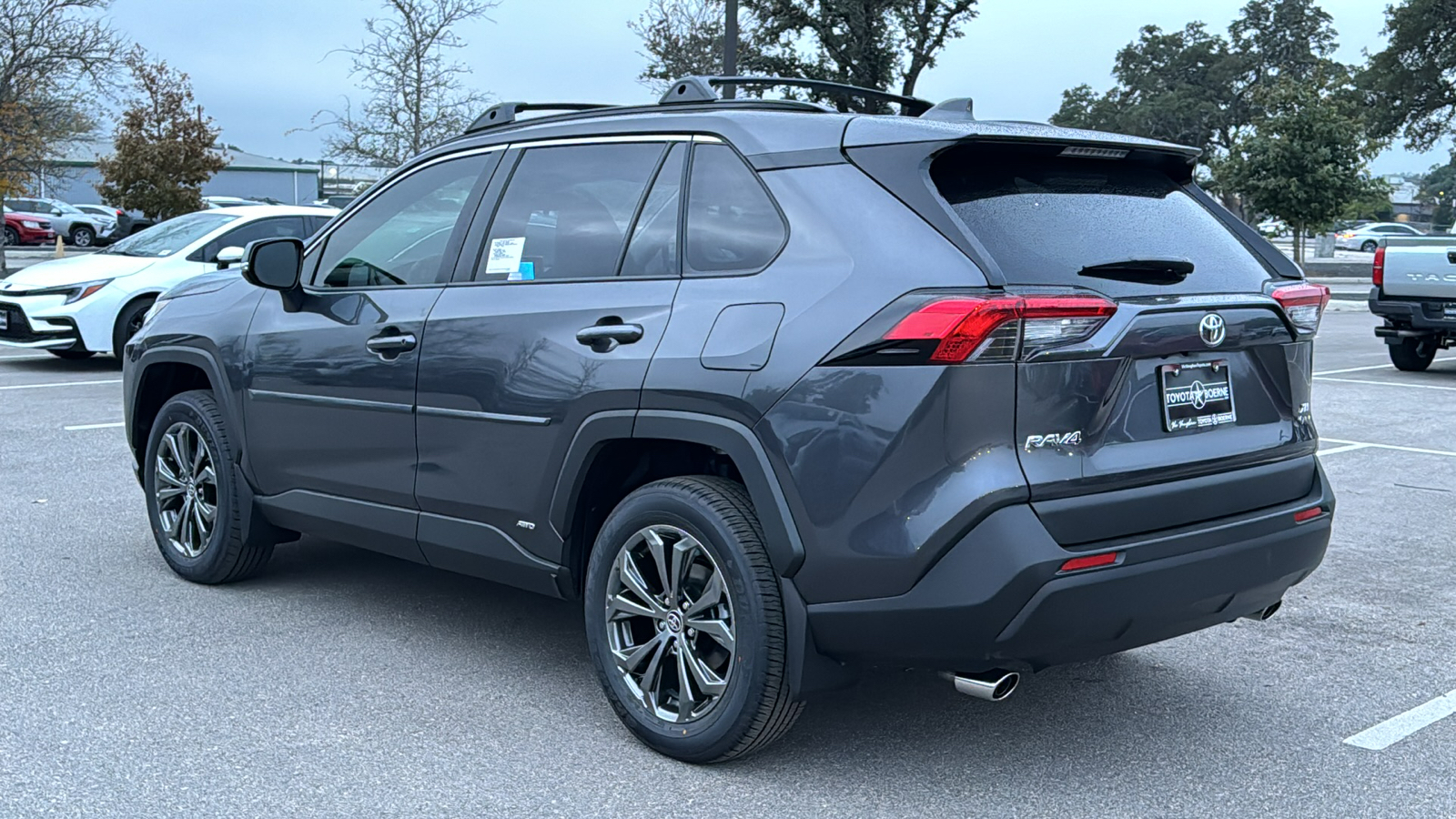 2025 Toyota RAV4 Hybrid XLE Premium 6