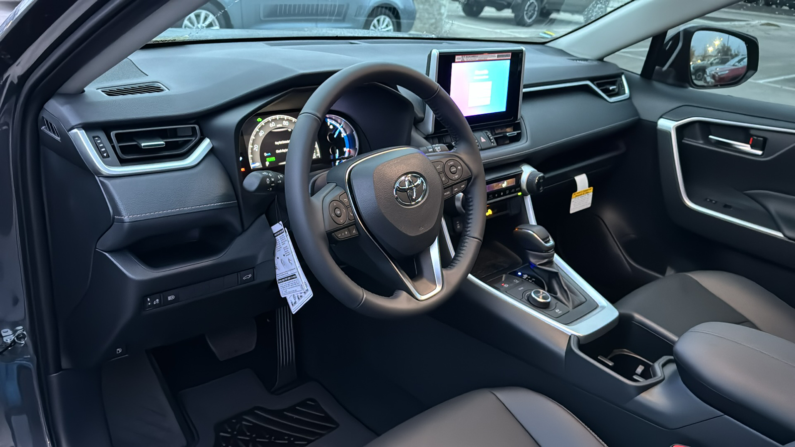 2025 Toyota RAV4 Hybrid XLE Premium 13