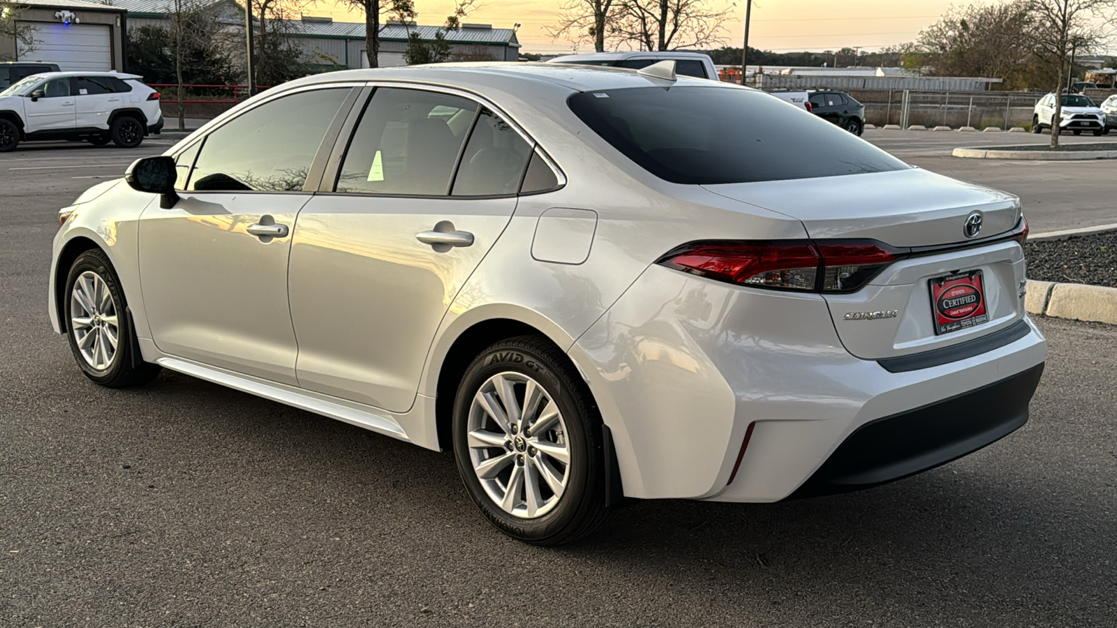 2025 Toyota Corolla Hybrid XLE 5