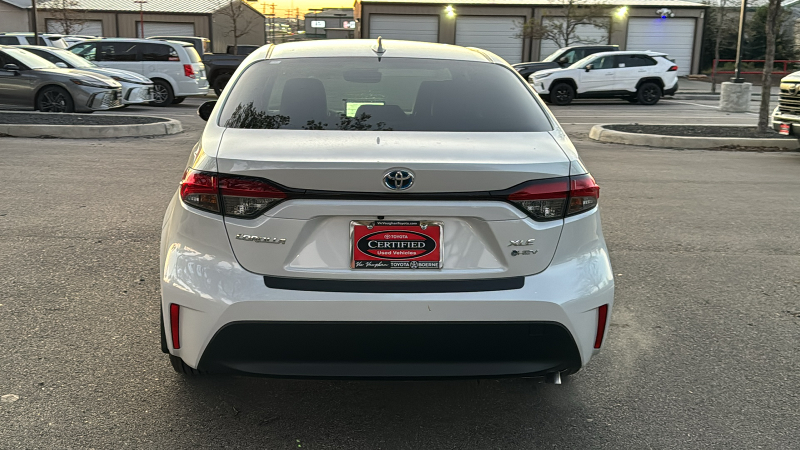 2025 Toyota Corolla Hybrid XLE 6