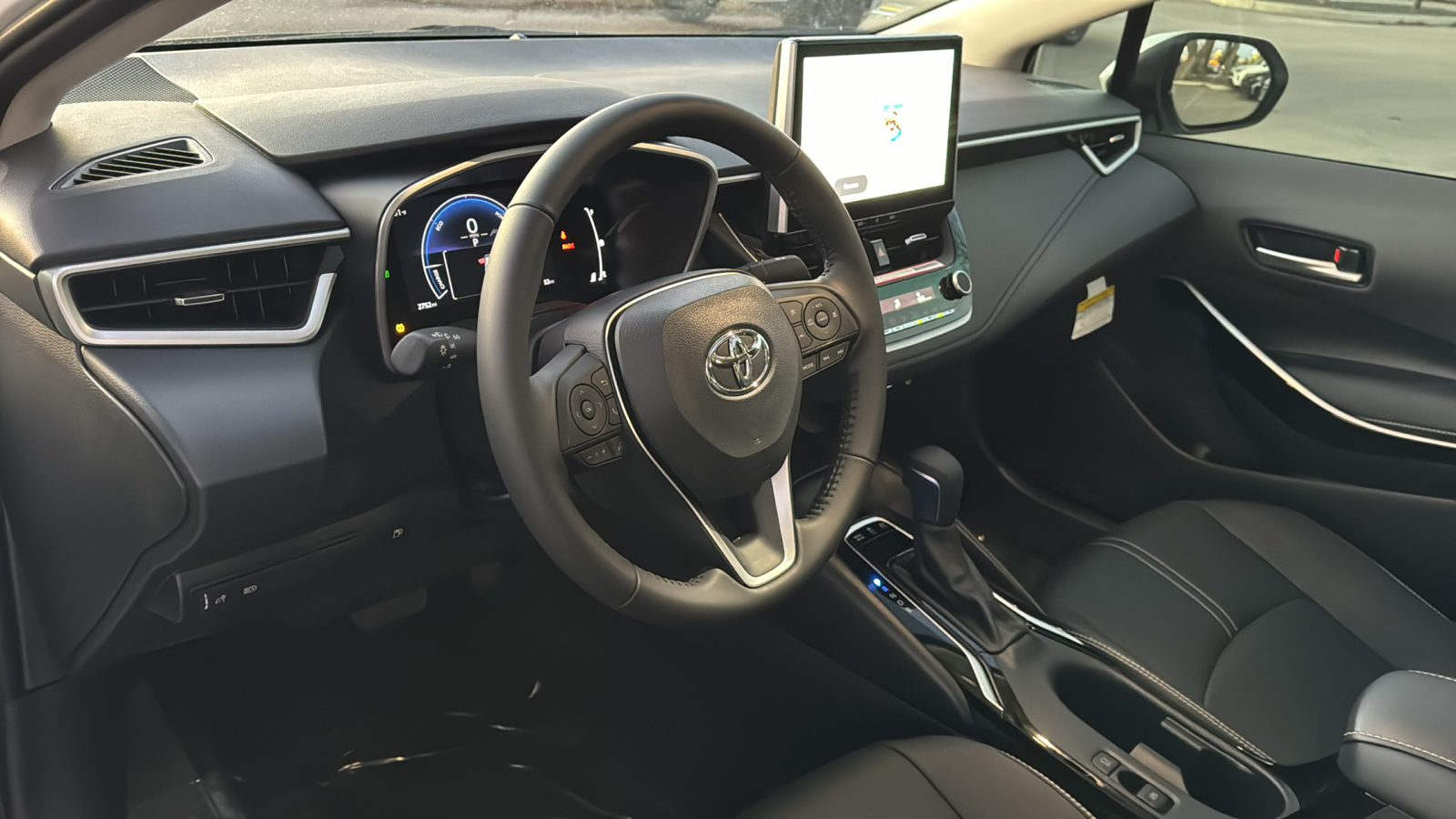 2025 Toyota Corolla Hybrid XLE 12