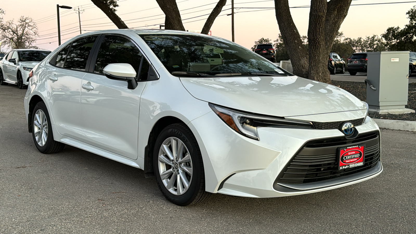 2025 Toyota Corolla Hybrid XLE 35