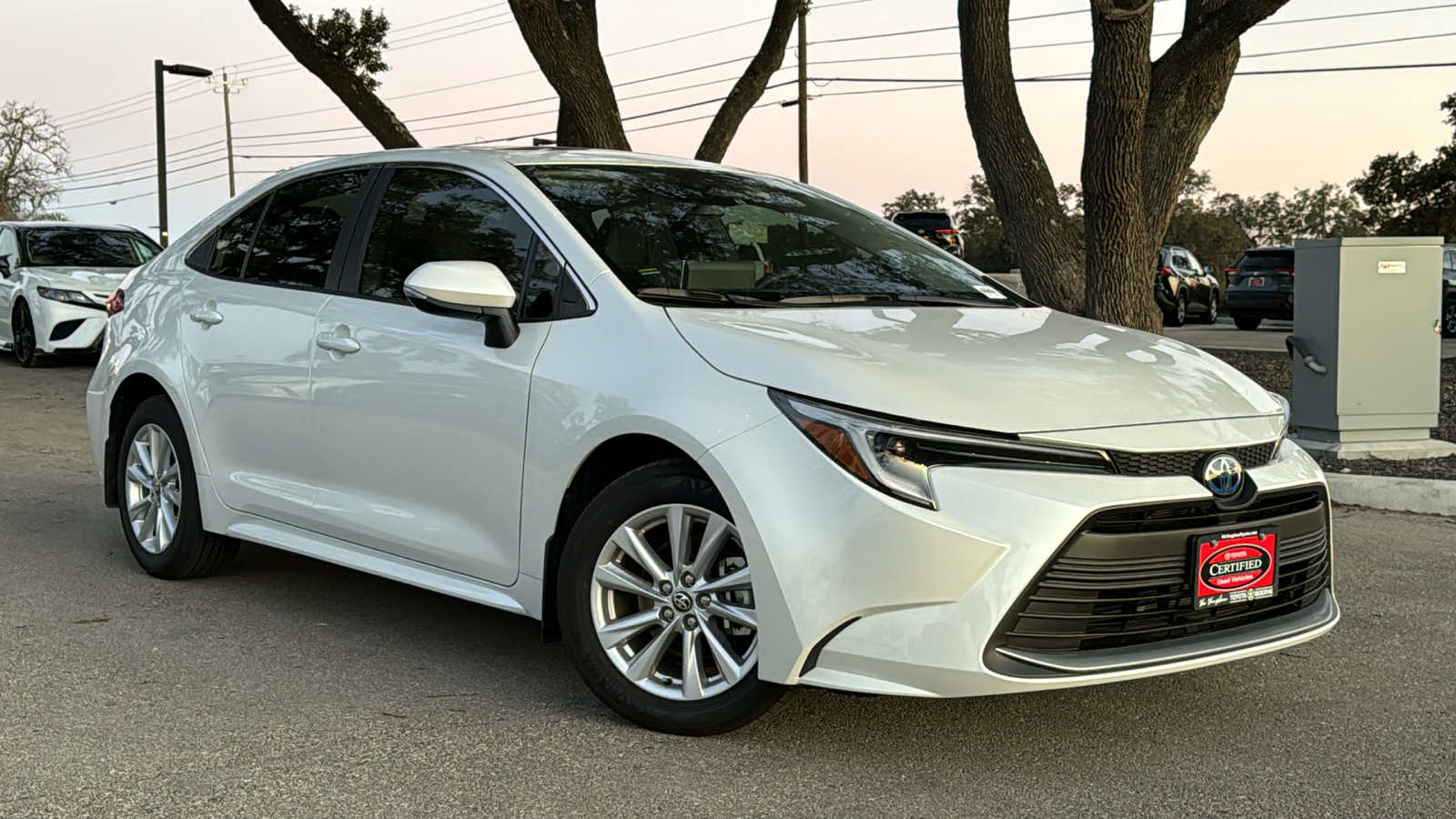 2025 Toyota Corolla Hybrid XLE 36