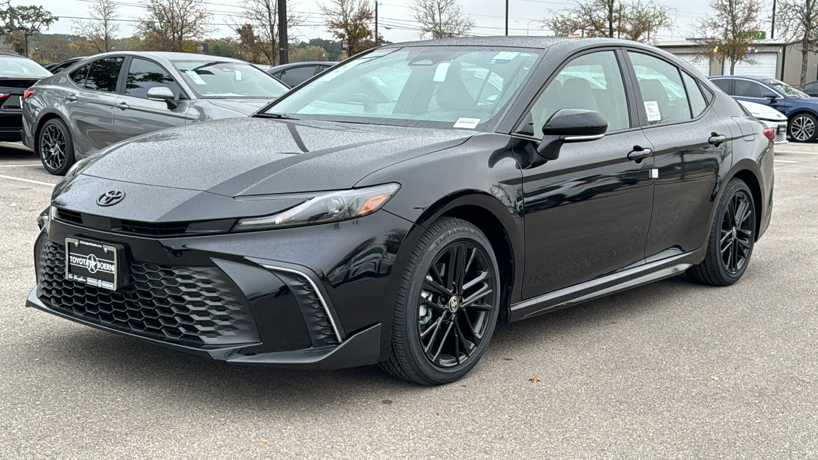 2025 Toyota Camry SE 4