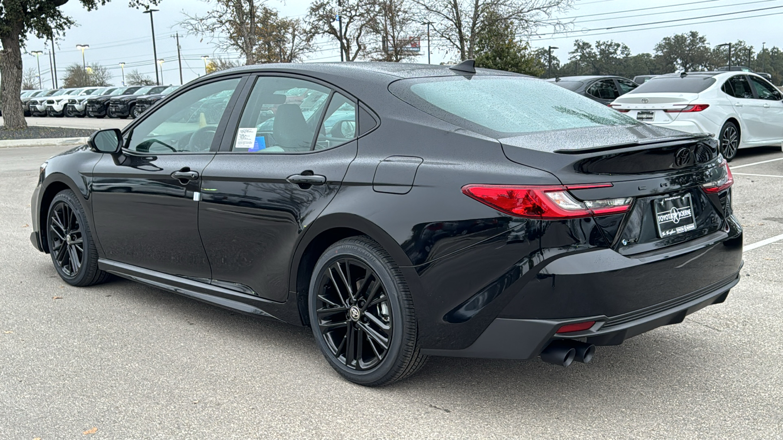 2025 Toyota Camry SE 6