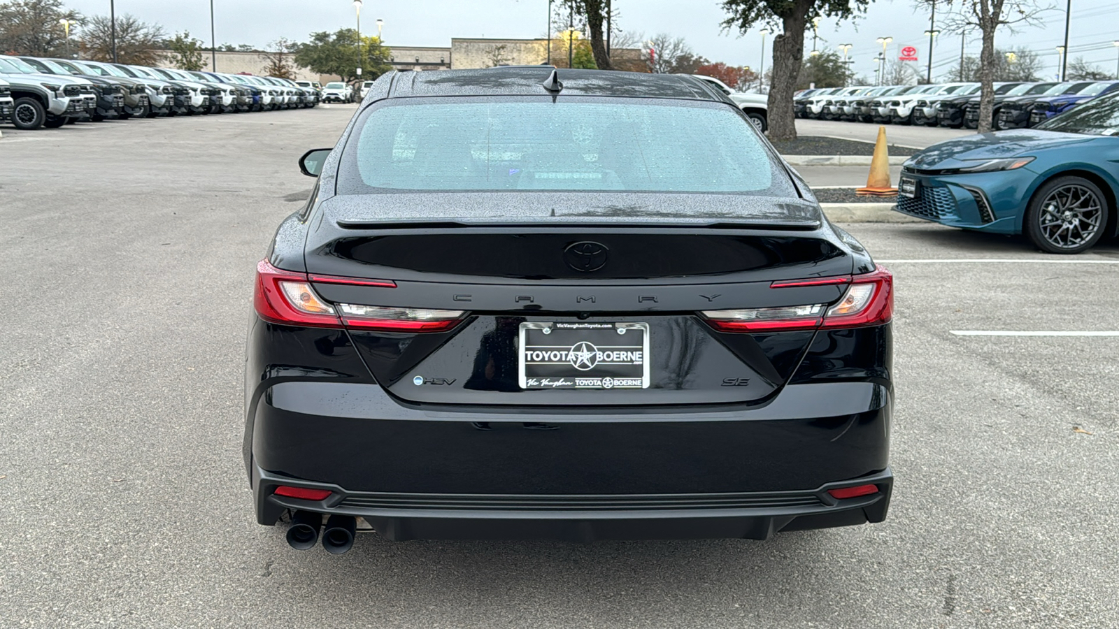 2025 Toyota Camry SE 7