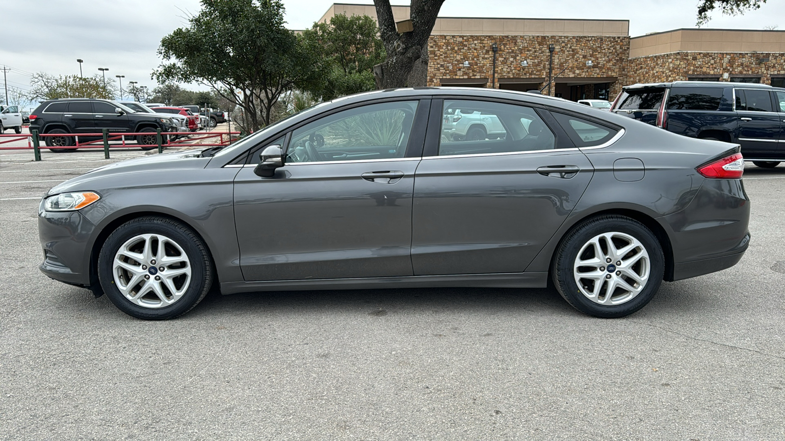 2016 Ford Fusion SE 4