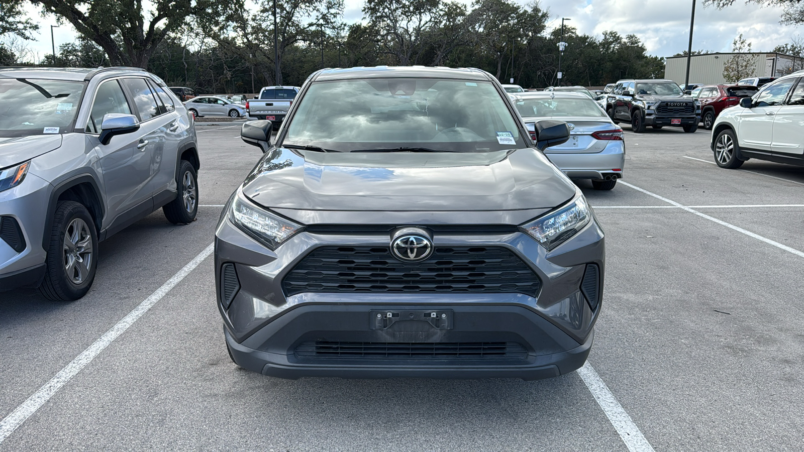 2022 Toyota RAV4 LE 2