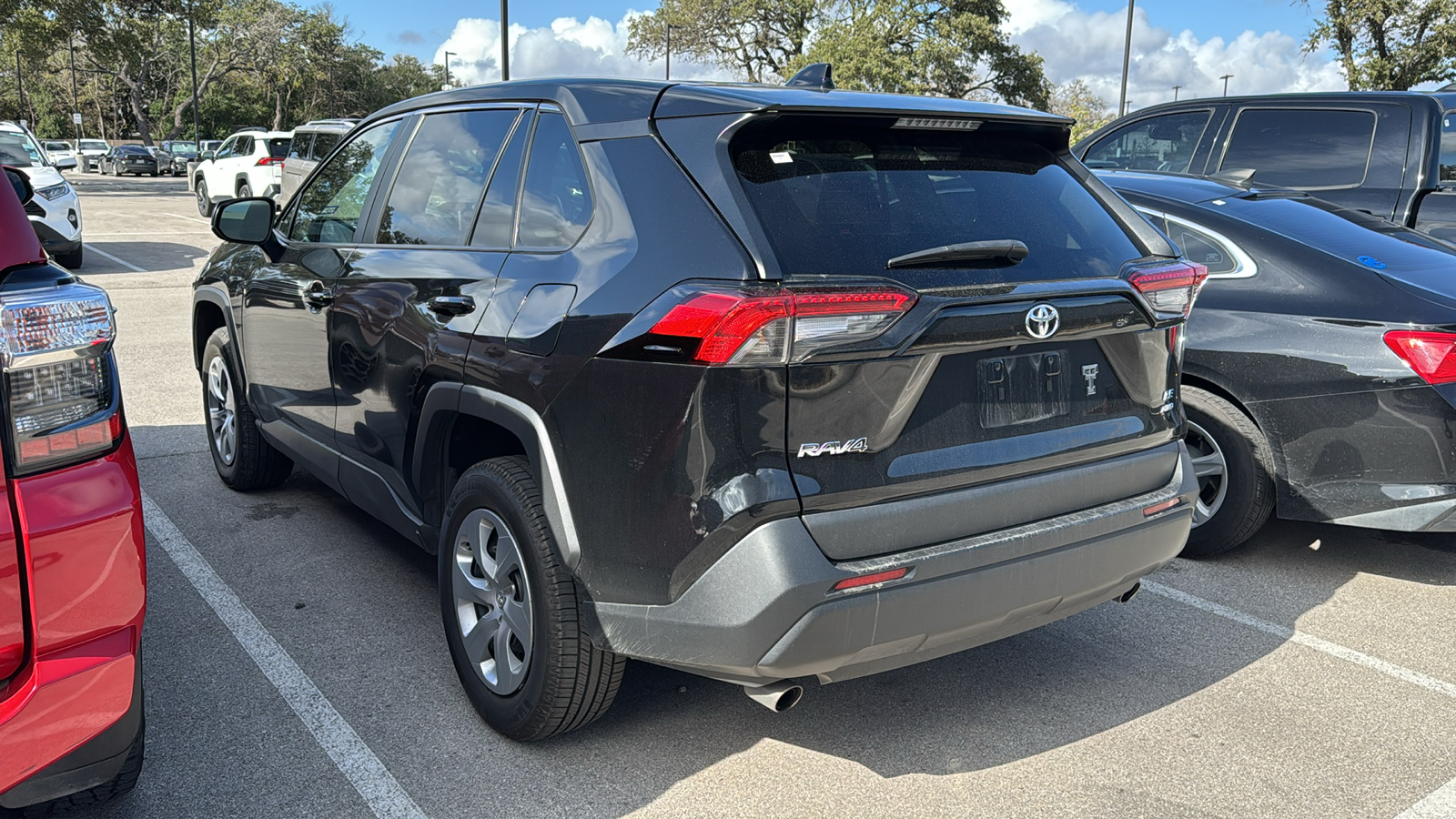 2023 Toyota RAV4 LE 4