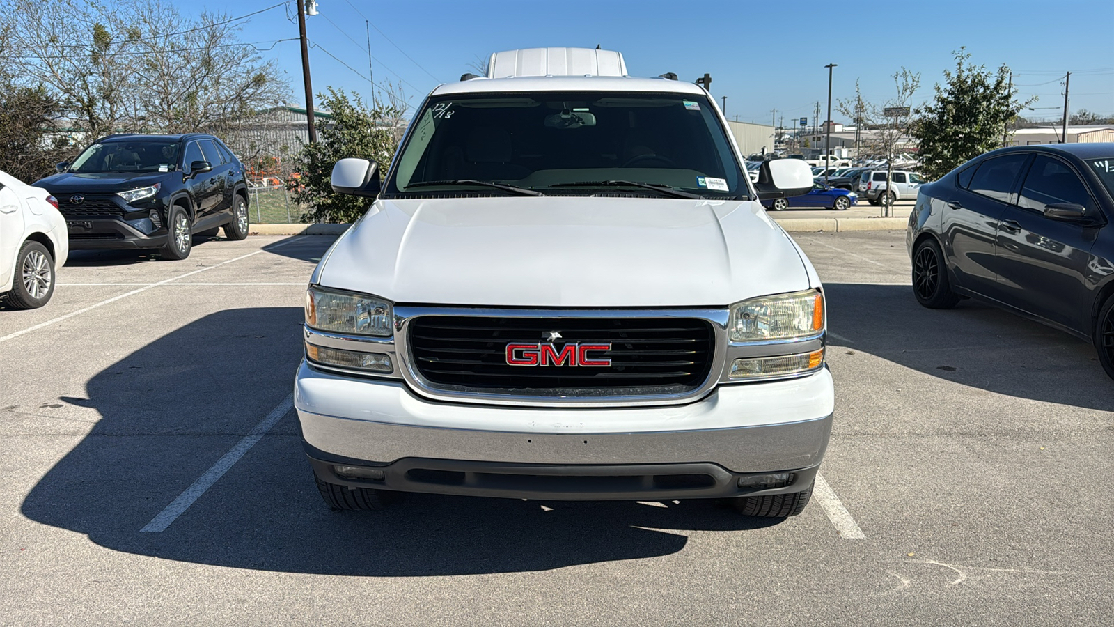 2004 GMC Yukon SLE 2