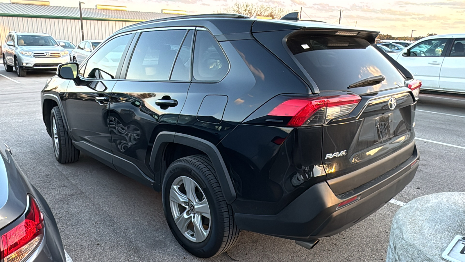 2021 Toyota RAV4 XLE 4