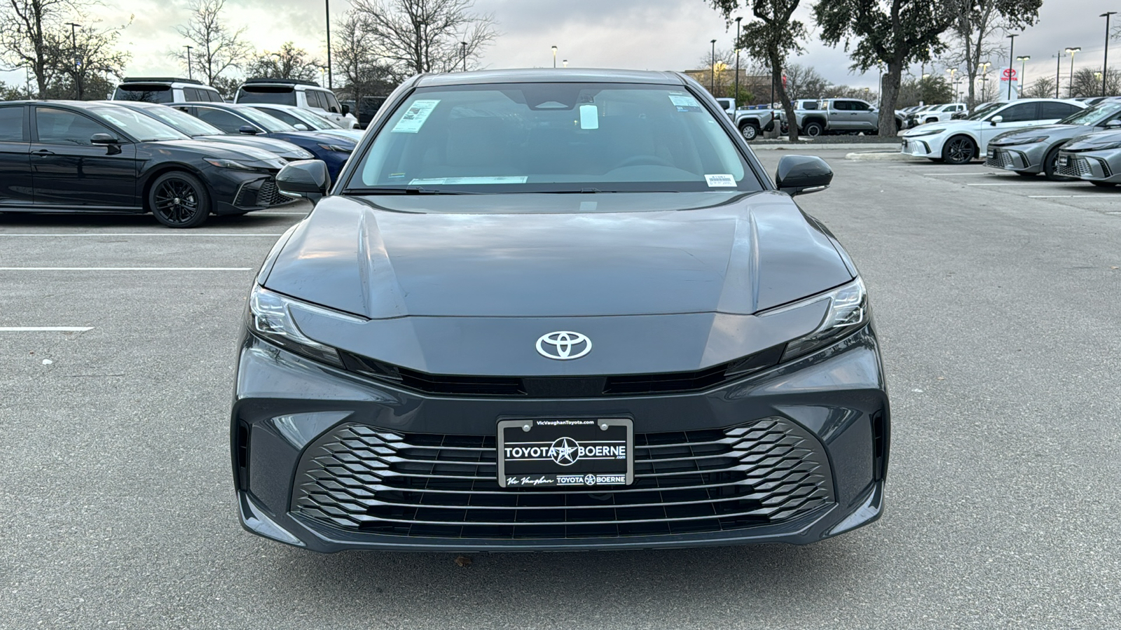 2025 Toyota Camry XLE 2