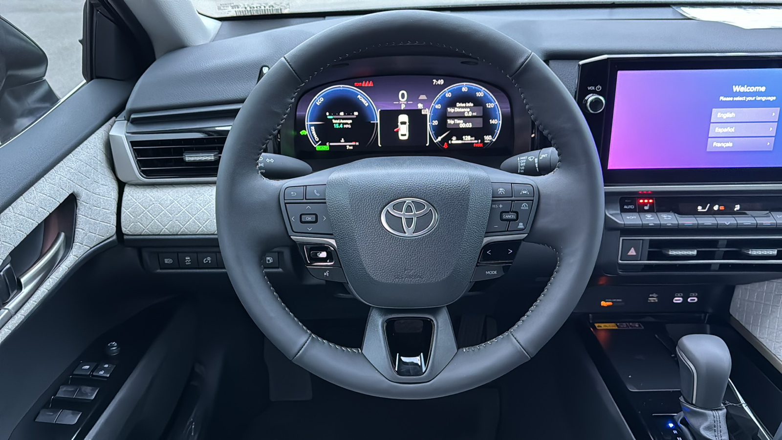 2025 Toyota Camry XLE 17