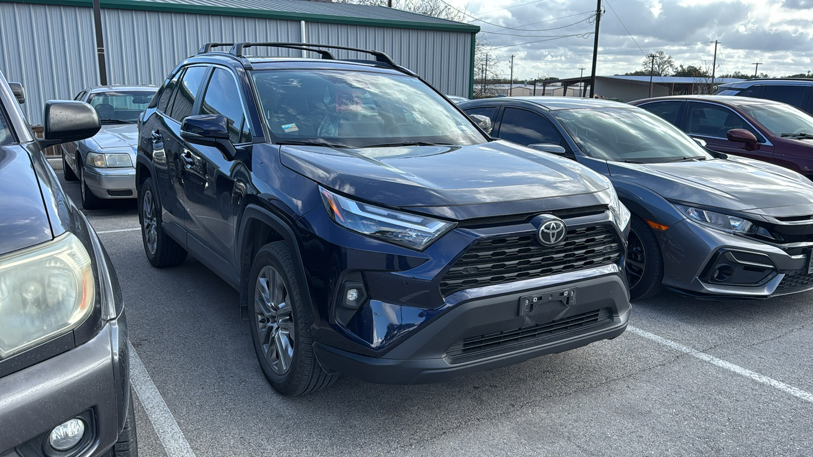 2024 Toyota RAV4 XLE Premium 11