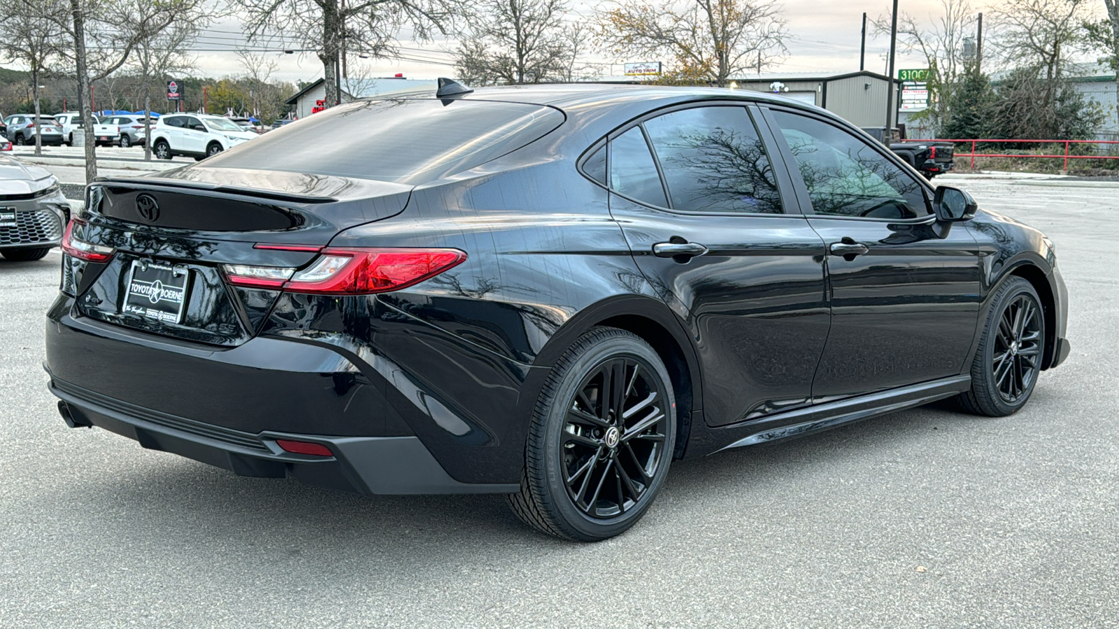 2025 Toyota Camry SE 7