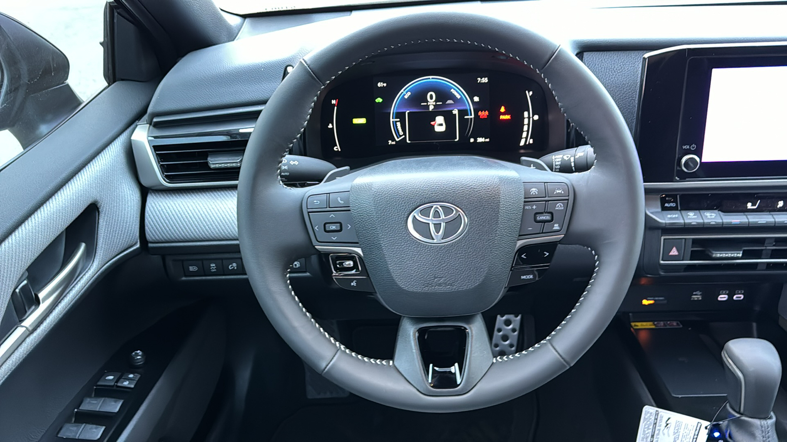 2025 Toyota Camry SE 17