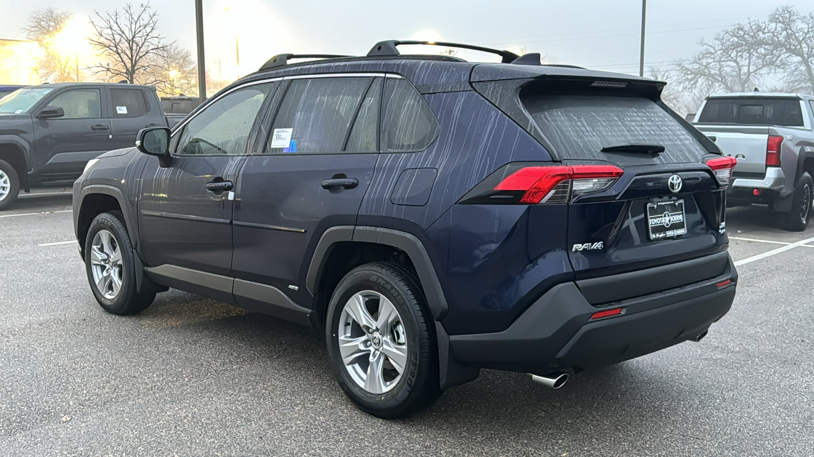 2025 Toyota RAV4 Hybrid XLE 5