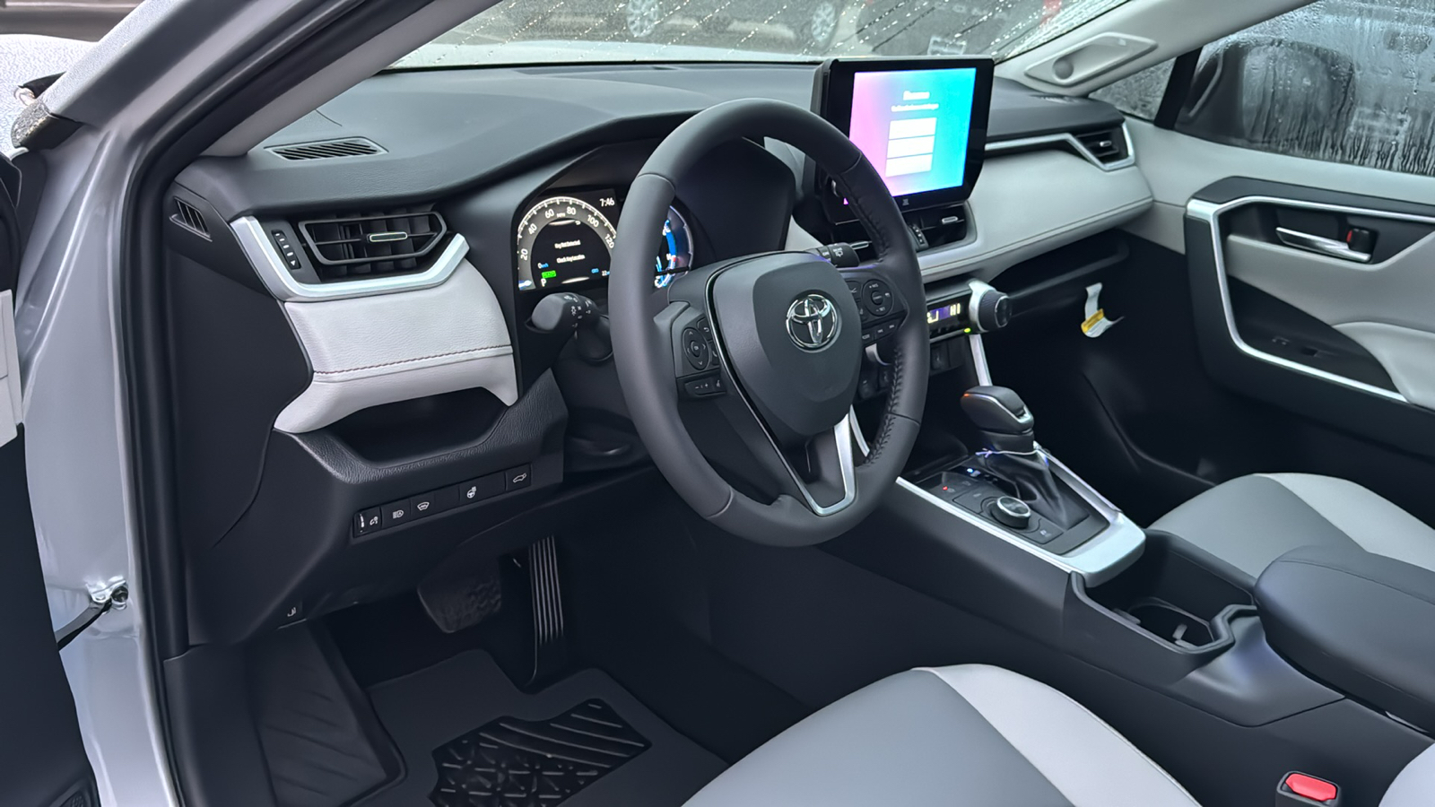 2025 Toyota RAV4 Hybrid XLE Premium 12