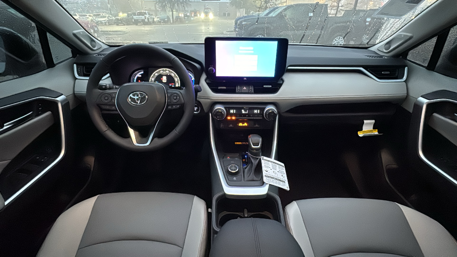 2025 Toyota RAV4 Hybrid XLE Premium 16