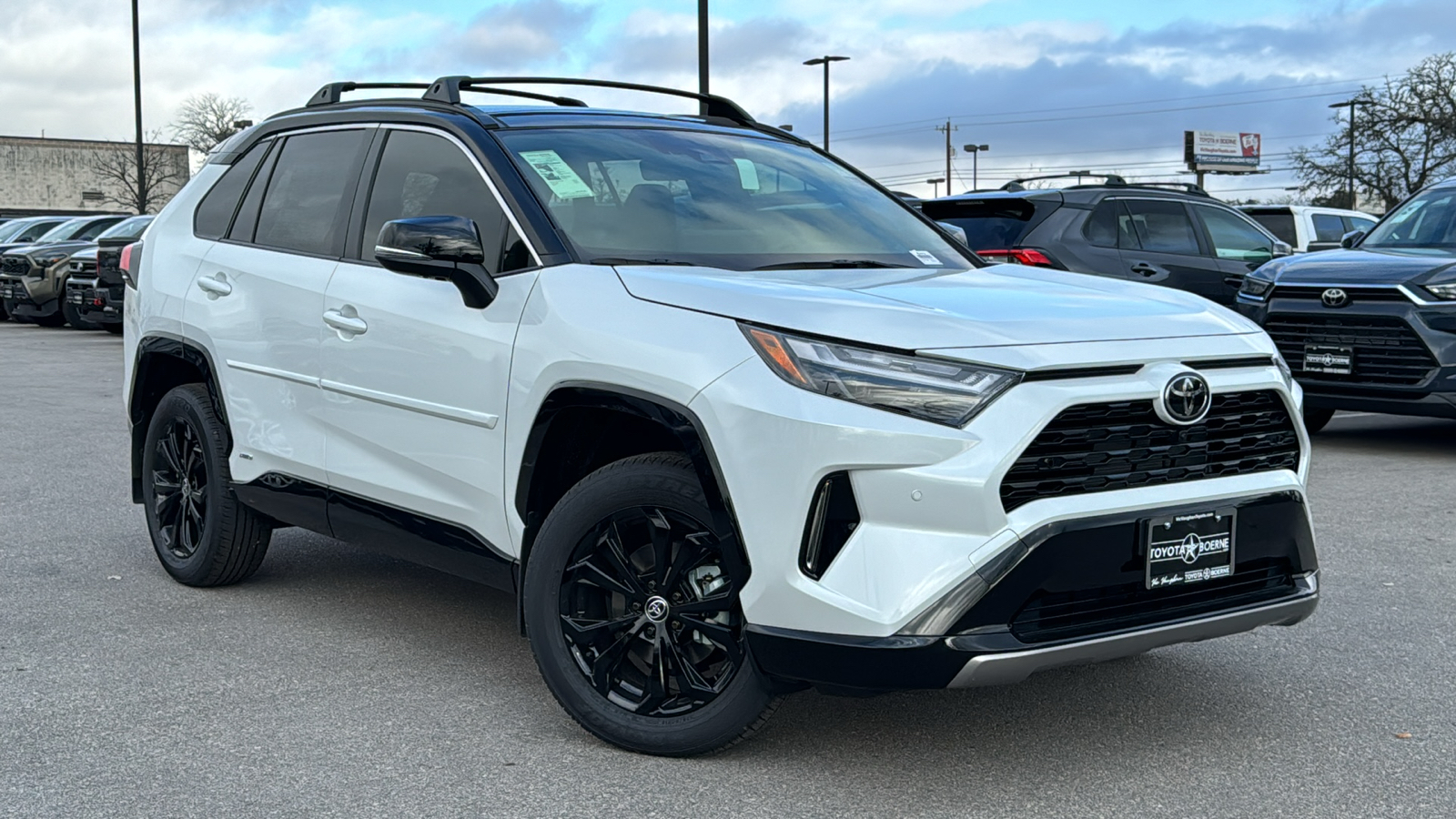 2025 Toyota RAV4 Hybrid XSE 1