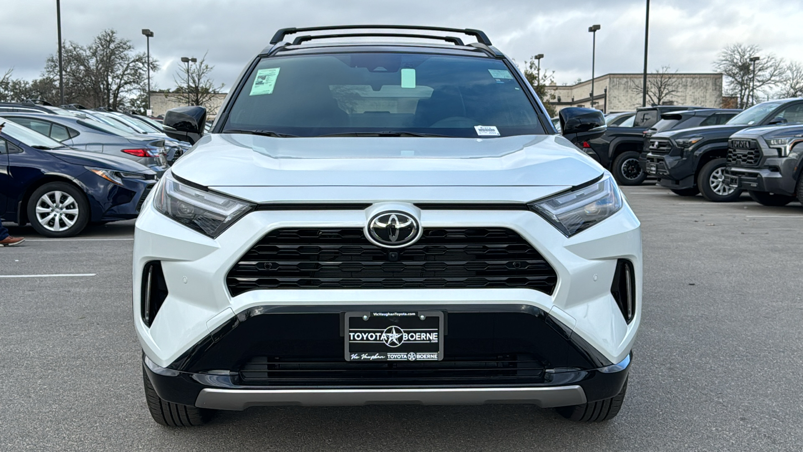 2025 Toyota RAV4 Hybrid XSE 2