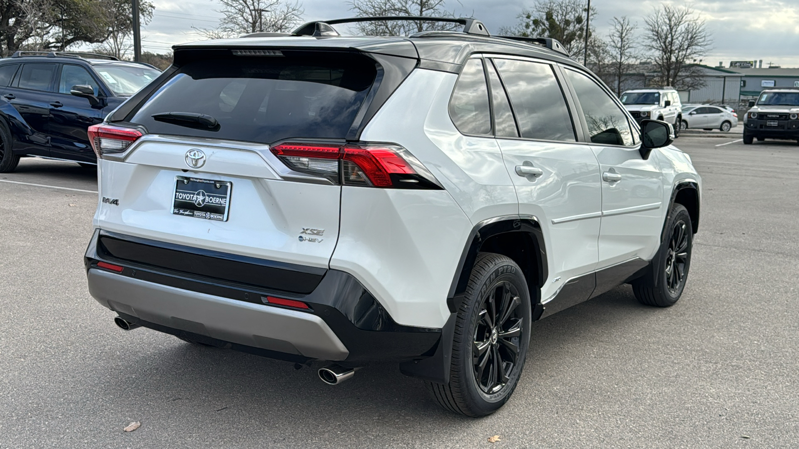 2025 Toyota RAV4 Hybrid XSE 7