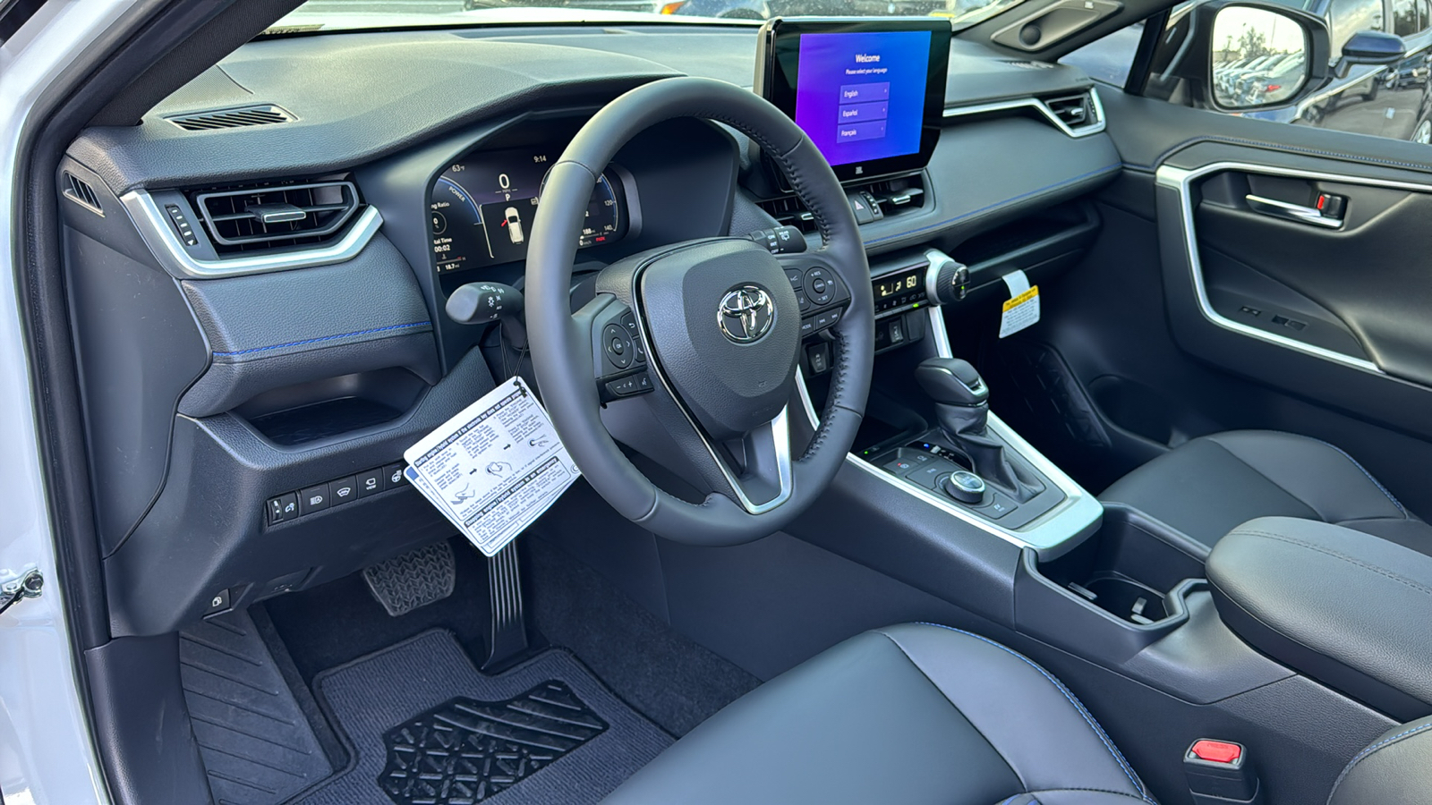 2025 Toyota RAV4 Hybrid XSE 12