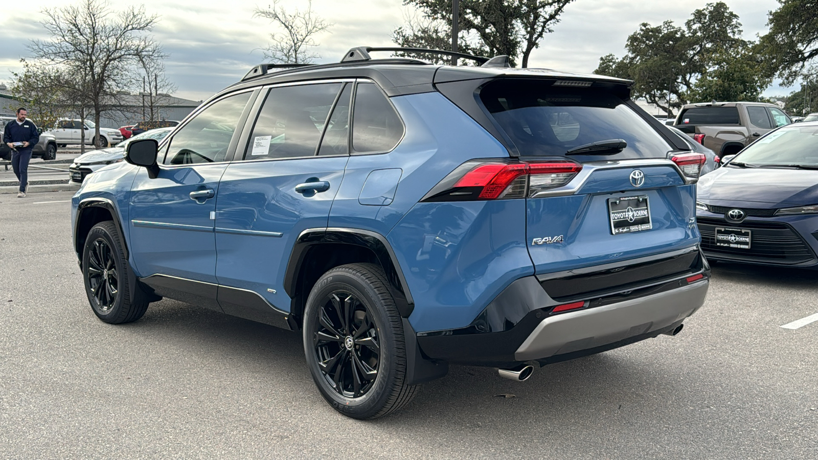 2025 Toyota RAV4 Hybrid XSE 5