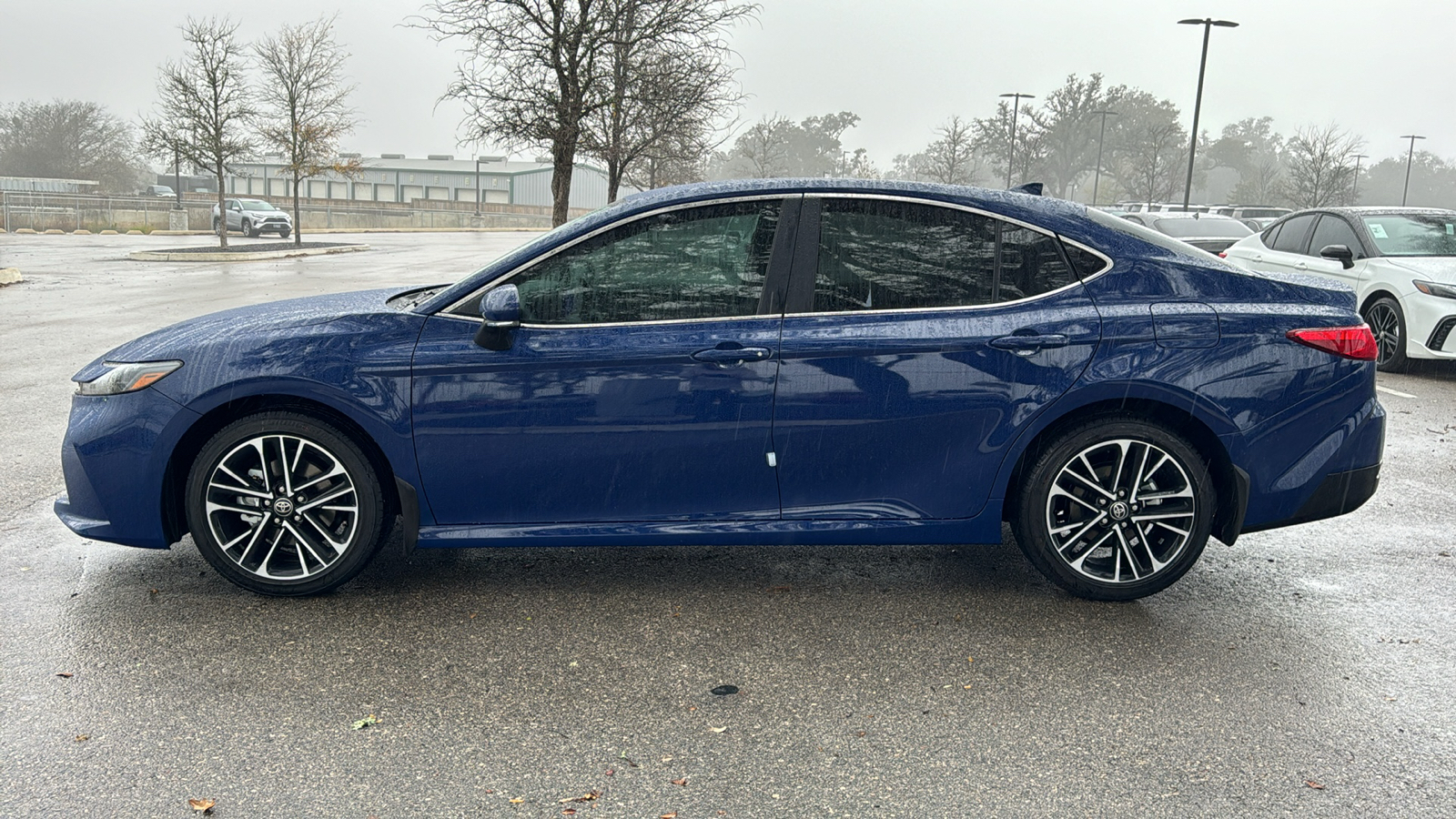 2025 Toyota Camry XLE 4