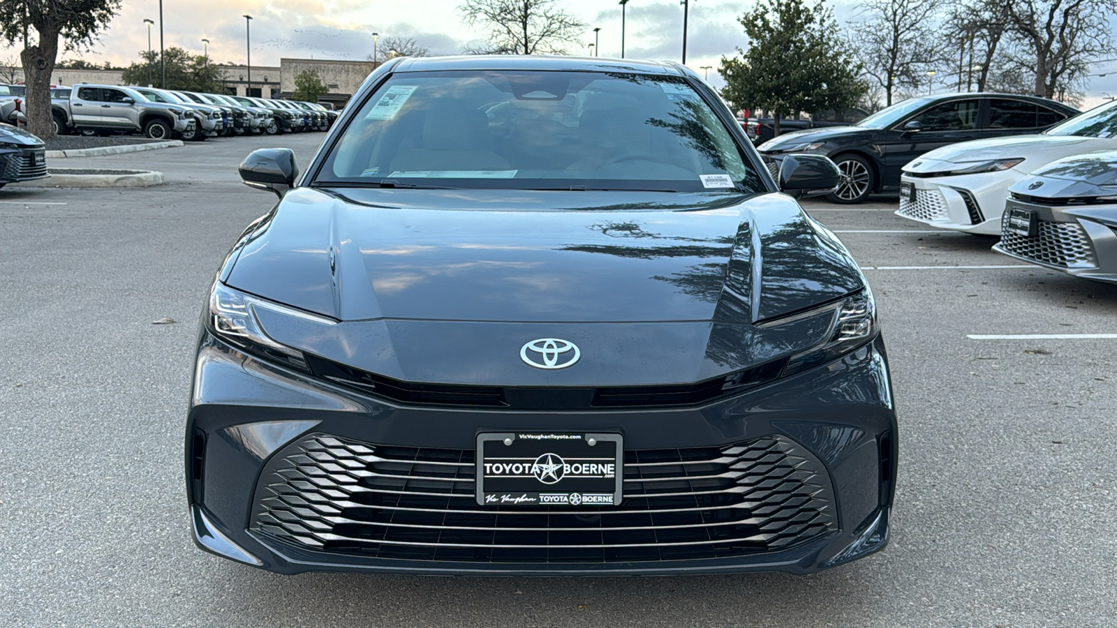 2025 Toyota Camry XLE 2