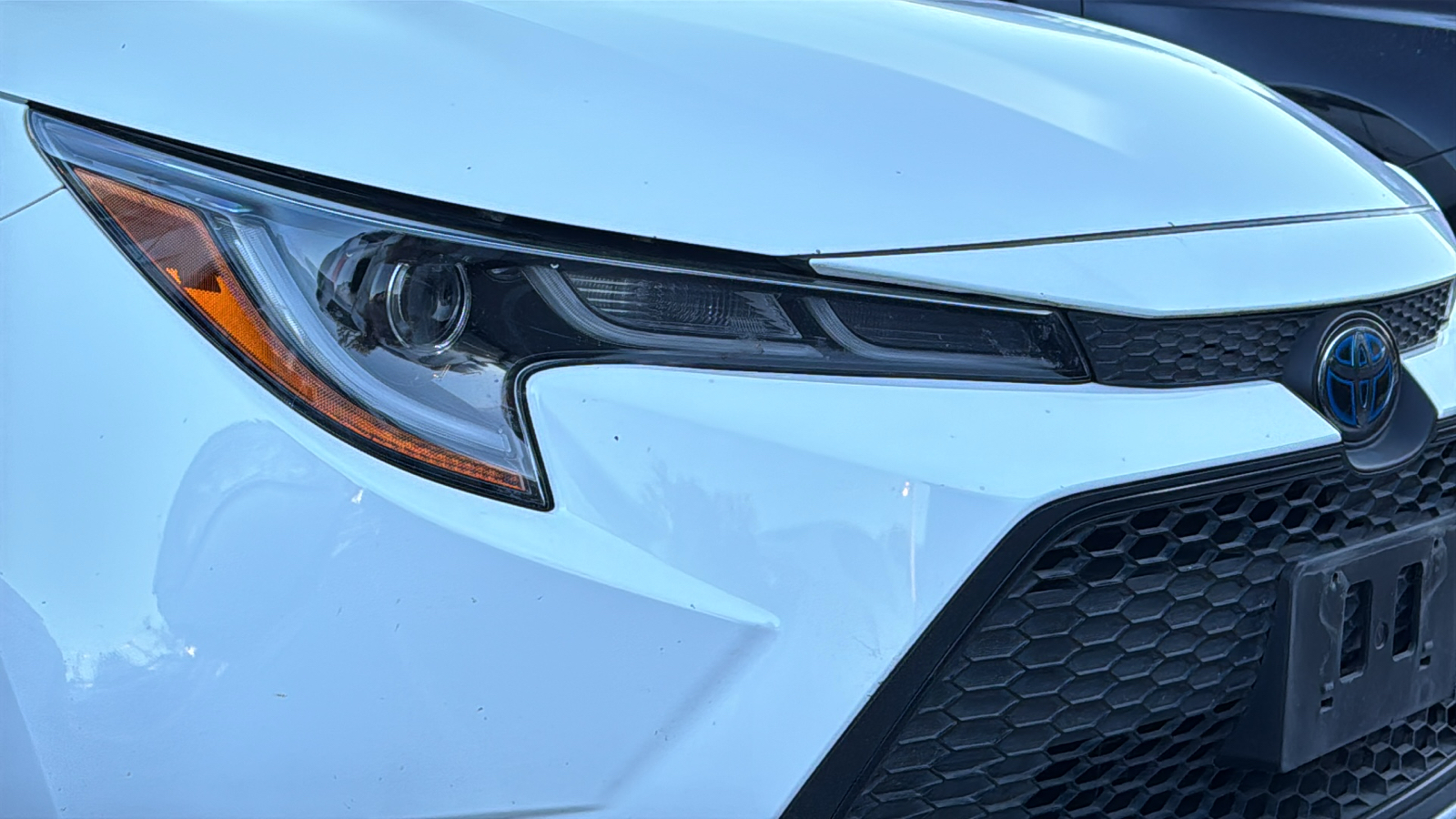 2020 Toyota Corolla Hybrid LE 10