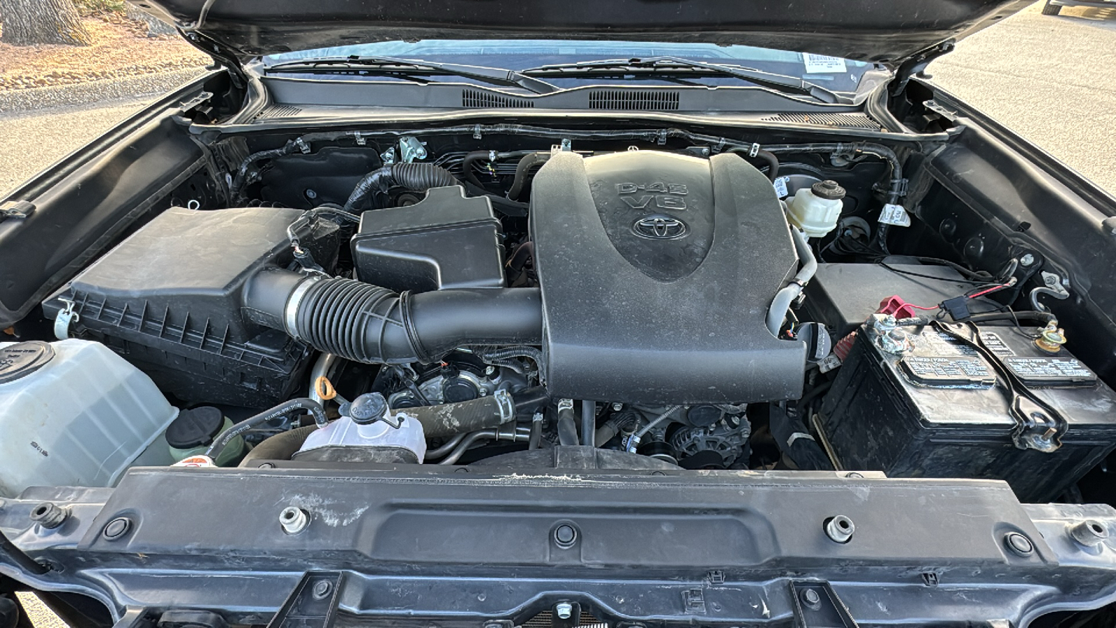 2022 Toyota Tacoma SR5 38